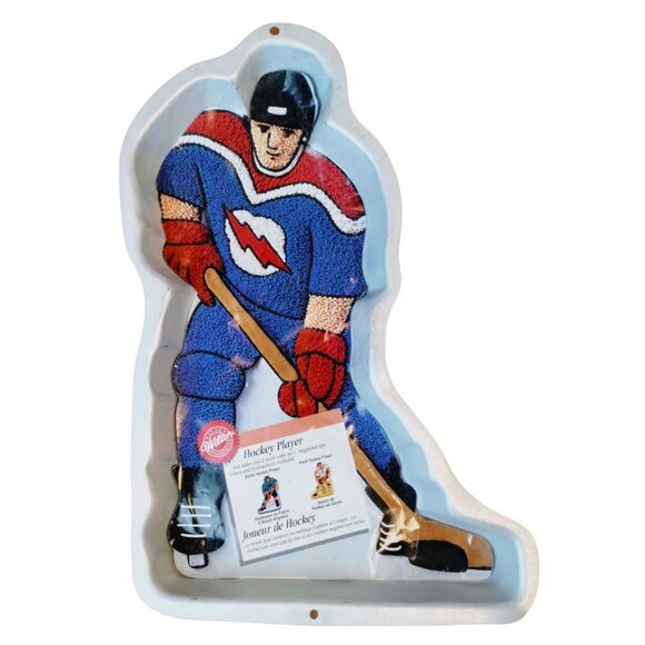 Wilton Hockey Player Cake Party Pan with Recipe Book Vintage 1998 - Picture 2 of 4